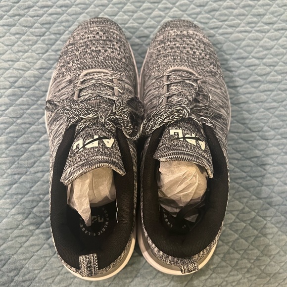 NEW APL TechLoom Pro - women’s heathered gray - Picture 4 of 6